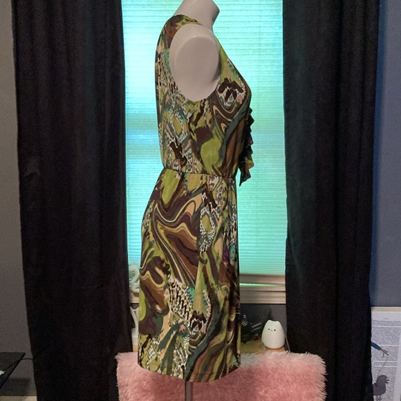 Rabbit Rabbit Rabbit acrylic pour pattern ruffle front gathered neckline dress 8 - Picture 8 of 8